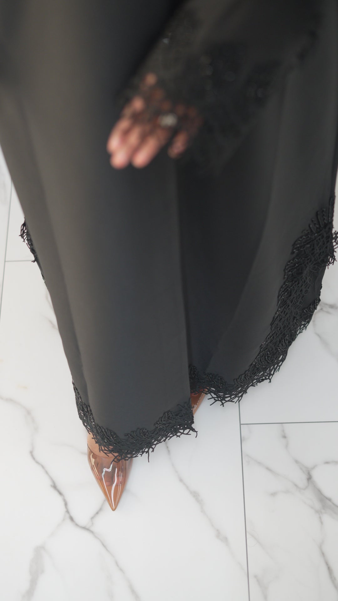 Noir Lace Abaya