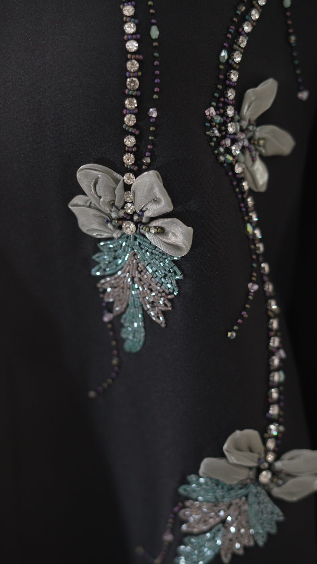 Gleam Abaya