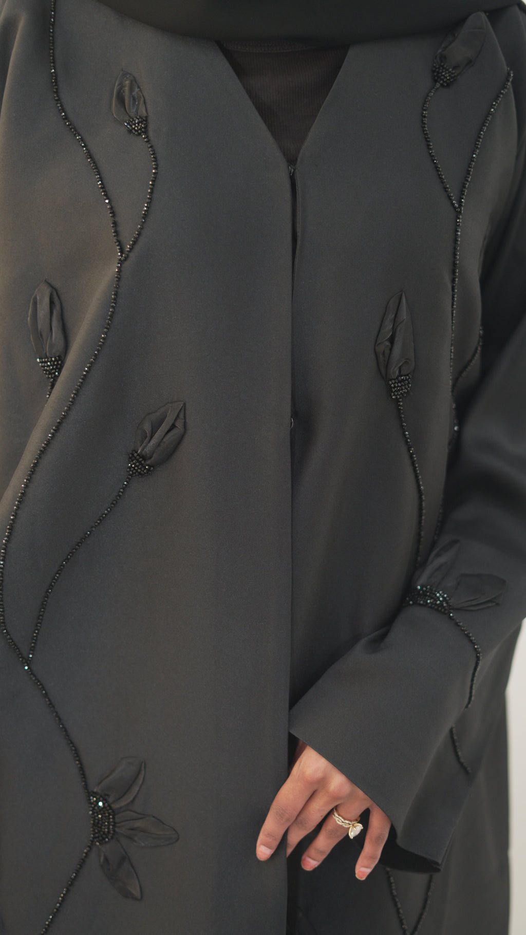 Vine Abaya