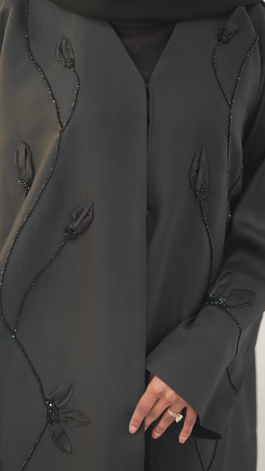 Vine Abaya