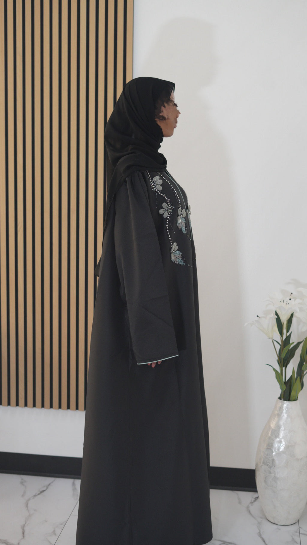 Gleam Abaya