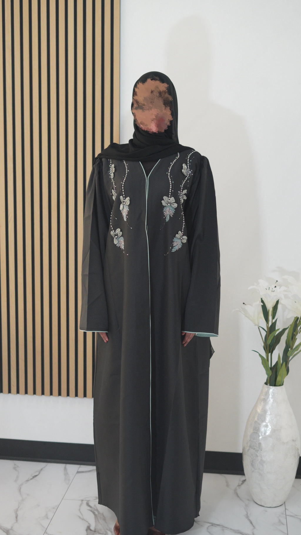 Gleam Abaya
